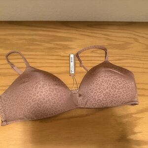 SKIMS Wireless Form Jacquard T-Shirt Demi Bra Size 38B